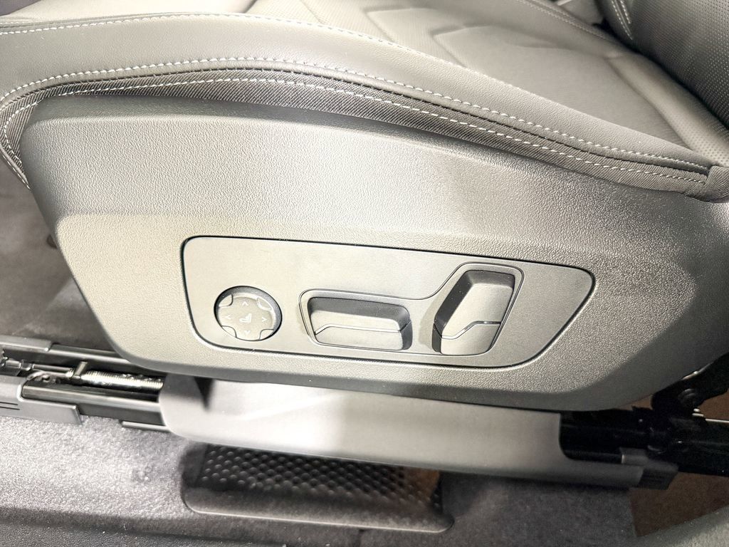 Thumbnail: 2025 BMW X1 - 33