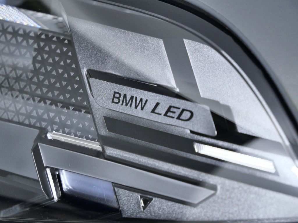 Thumbnail: 2026 BMW X5 - 4