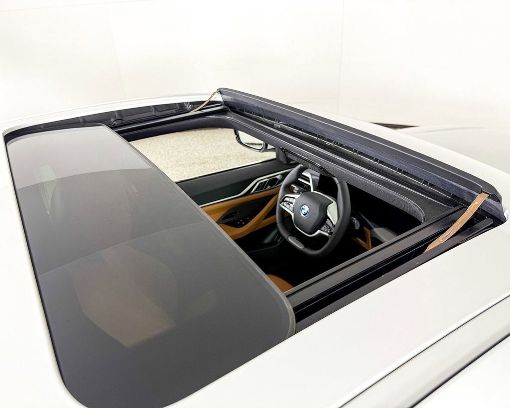 Thumbnail: 2025 BMW i4 - 21