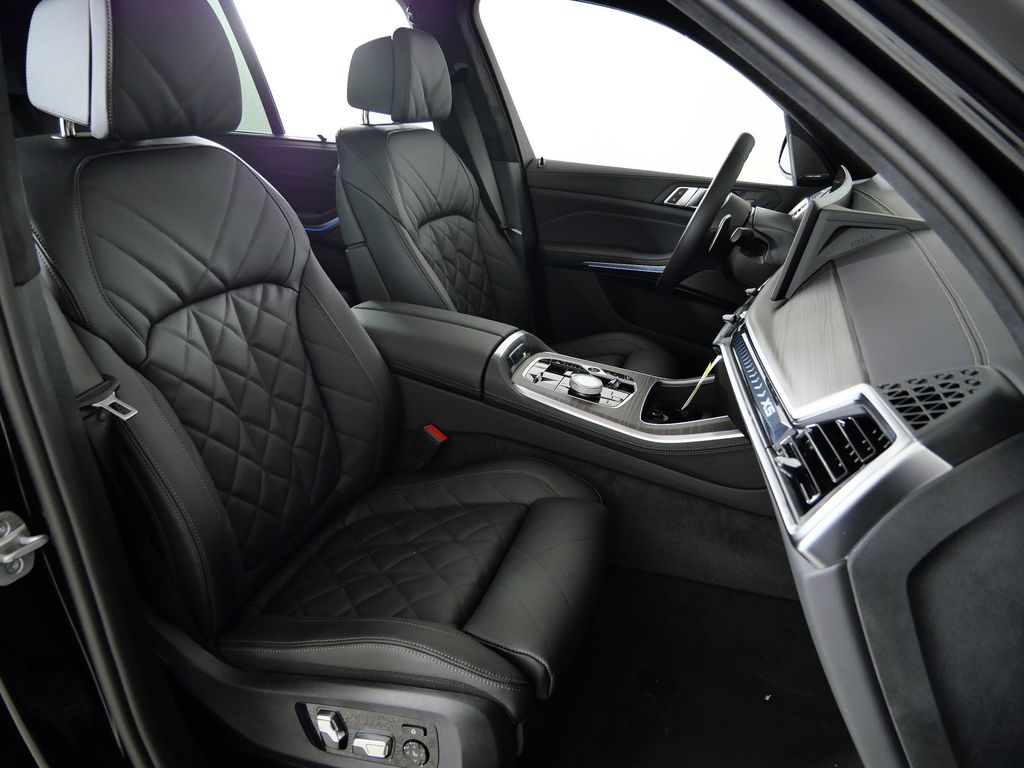 Thumbnail: 2026 BMW X5 - 21