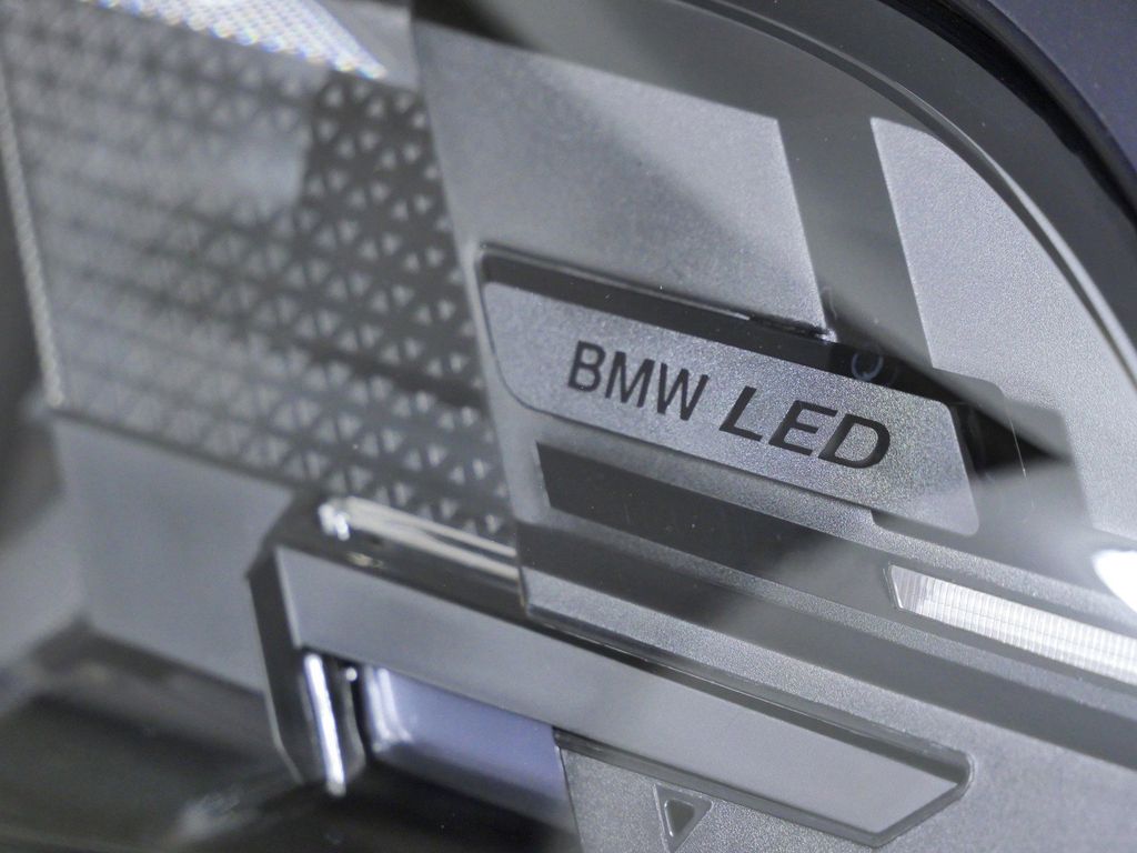 Thumbnail: 2026 BMW X5 - 4