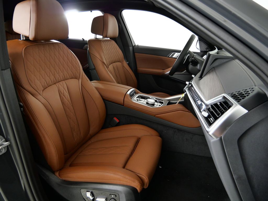 Thumbnail: 2026 BMW X6 - 21