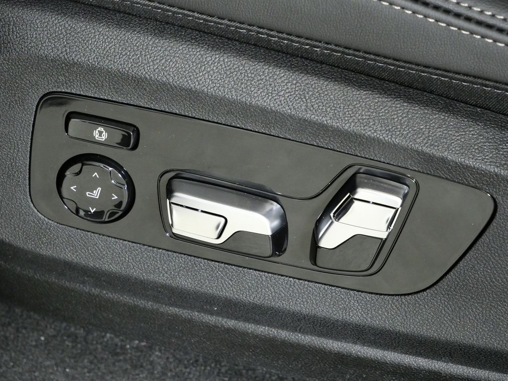 Thumbnail: 2026 BMW X5 - 39