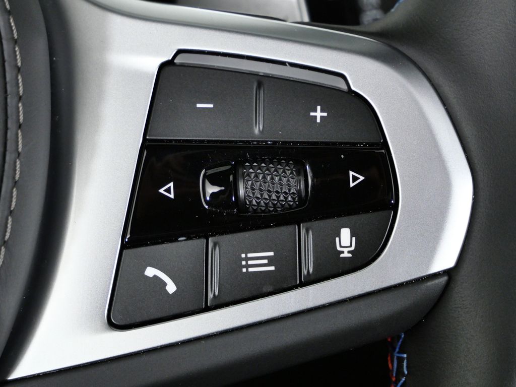 Thumbnail: 2025 BMW X7 - 47