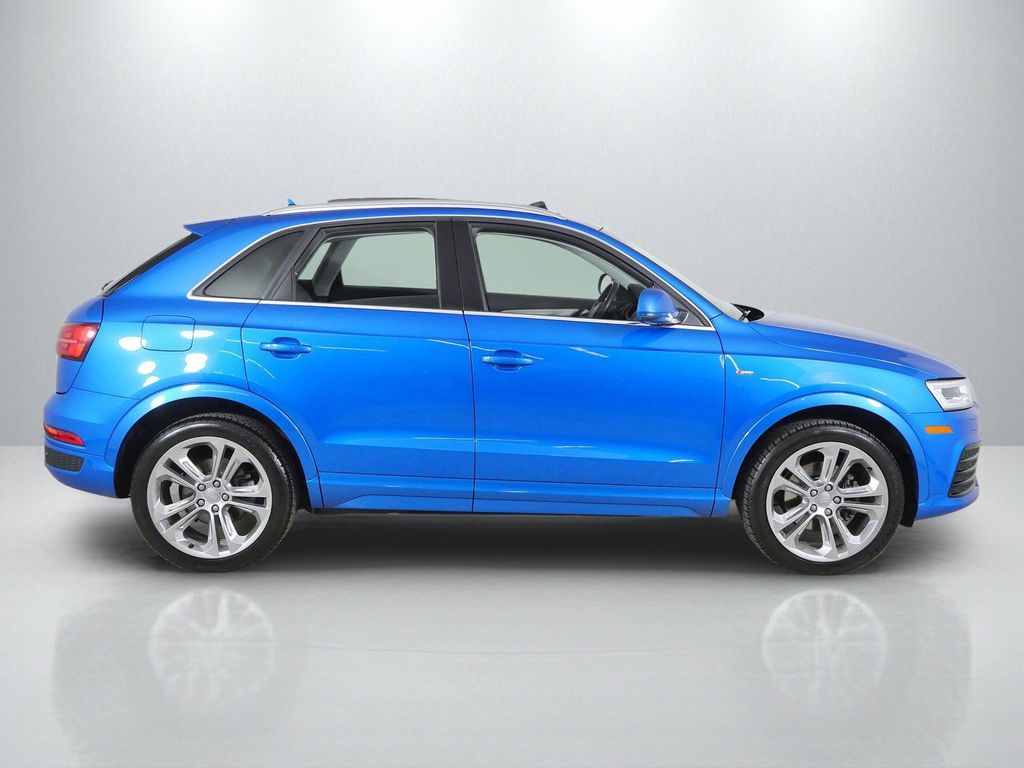 Thumbnail: 2017 Audi Q3 - 9
