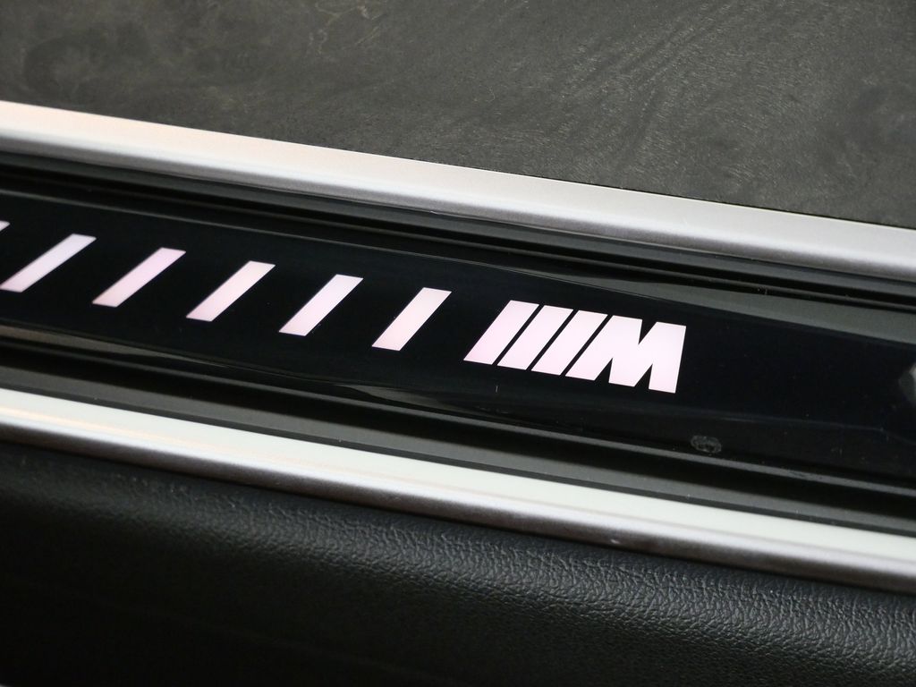 Thumbnail: 2025 BMW X7 - 25