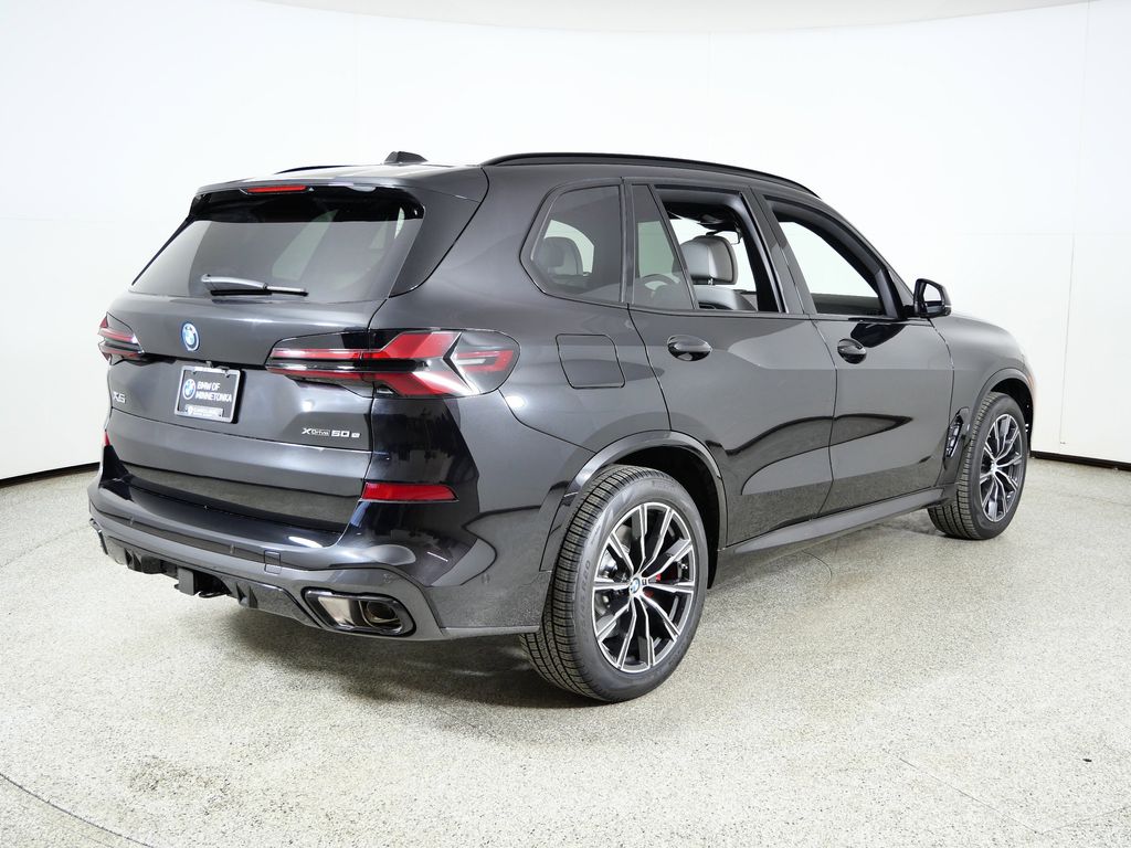 Thumbnail: 2026 BMW X5 - 9