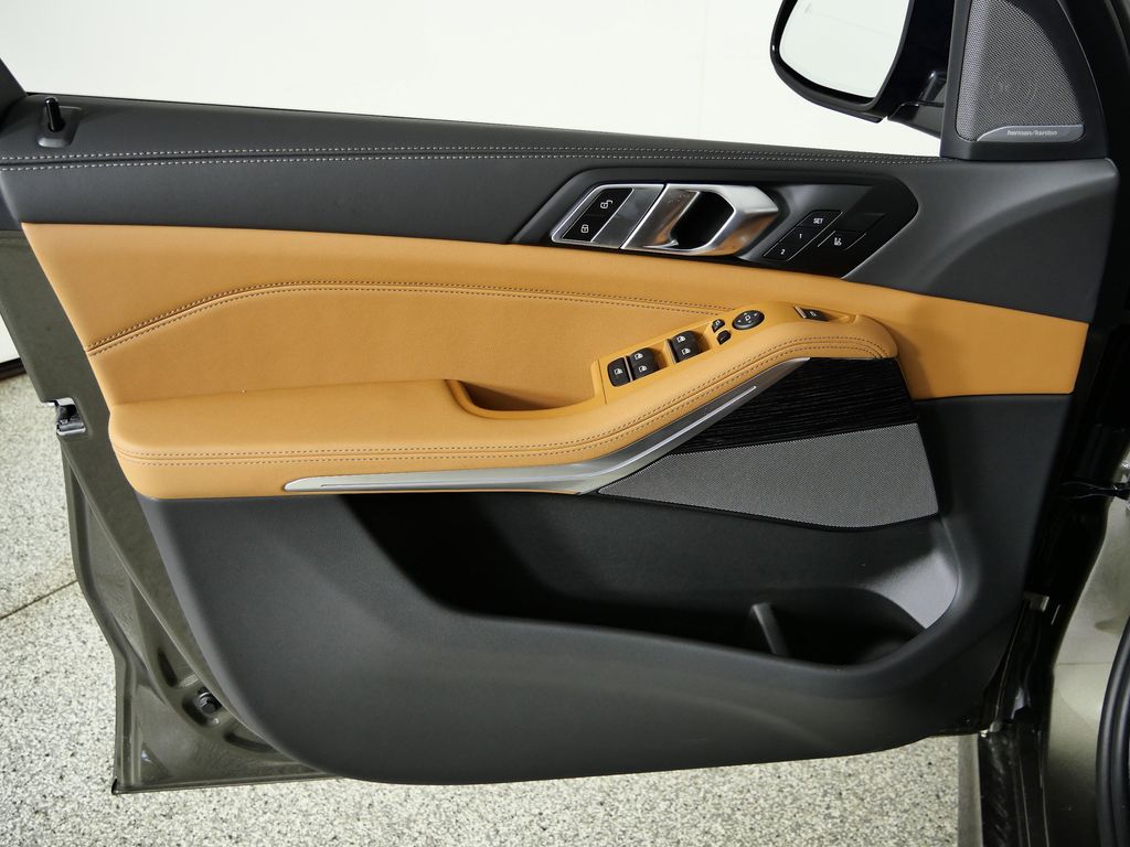 Thumbnail: 2026 BMW X5 - 34