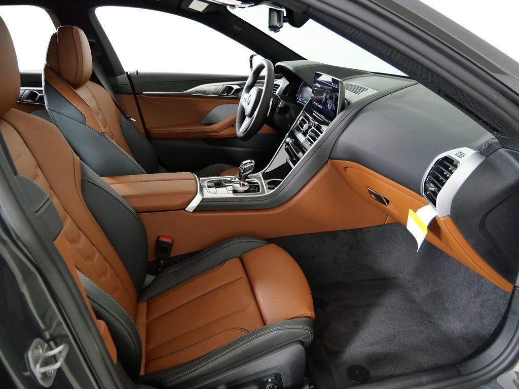 Thumbnail: 2026 BMW 8 Series - 22