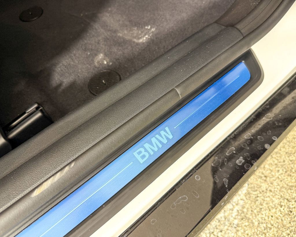 Thumbnail: 2025 BMW 4 Series - 25