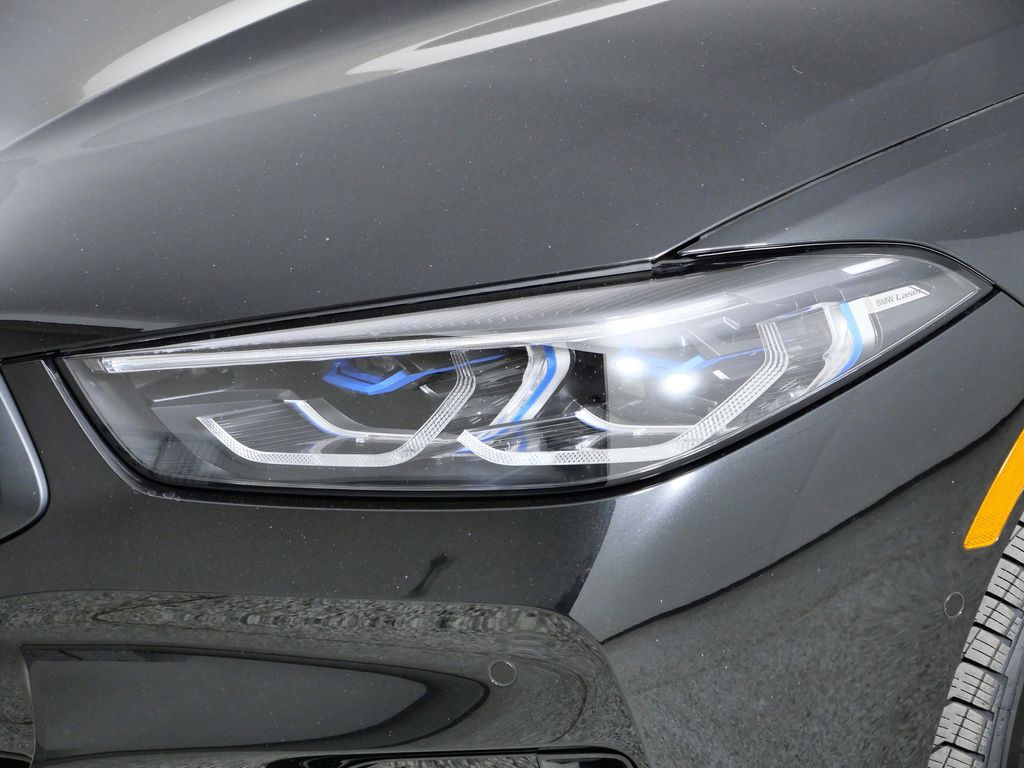 Thumbnail: 2026 BMW 8 Series - 4