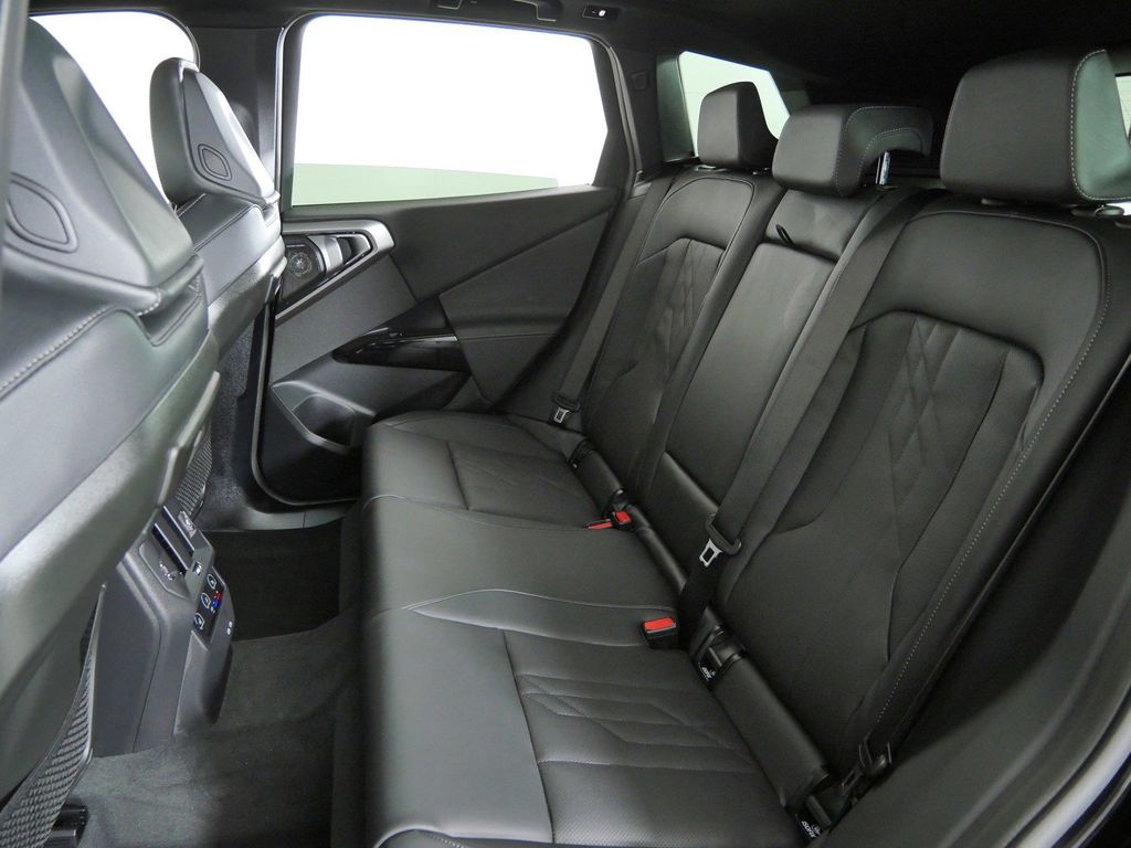 Thumbnail: 2026 BMW X3 - 32