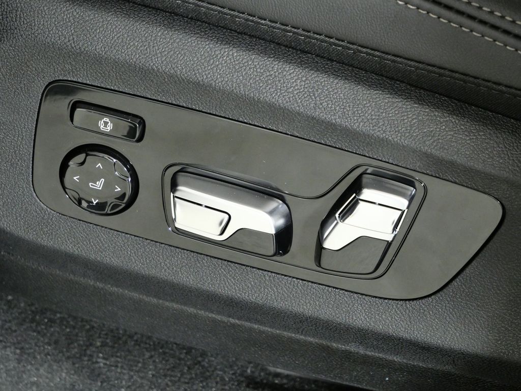 Thumbnail: 2026 BMW X5 - 41