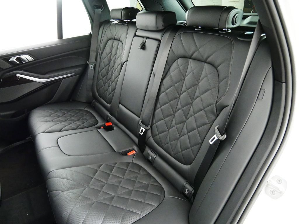 Thumbnail: 2026 BMW X5 - 28