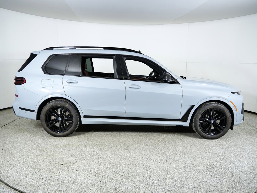 Thumbnail: 2025 BMW X7 - 9