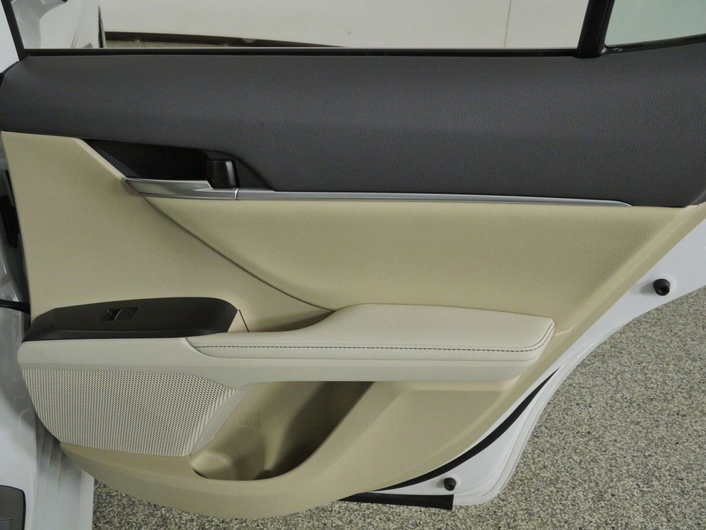 Thumbnail: 2023 Toyota Camry - 24