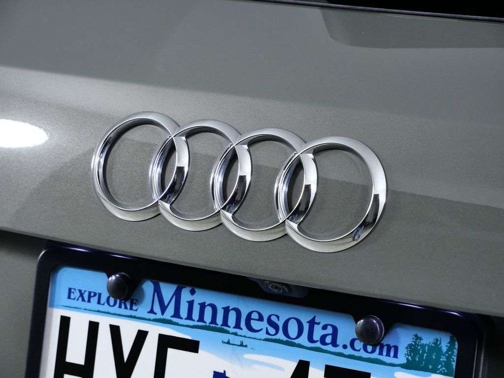 Thumbnail: 2022 Audi Q3 - 12