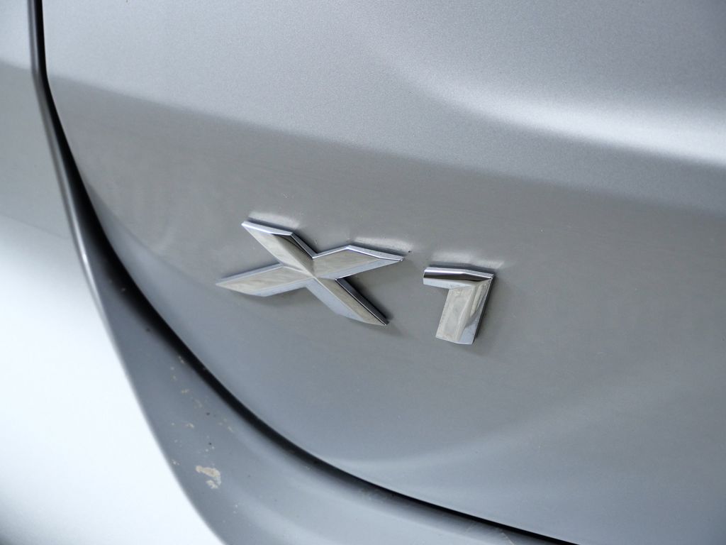 Thumbnail: 2021 BMW X1 - 14