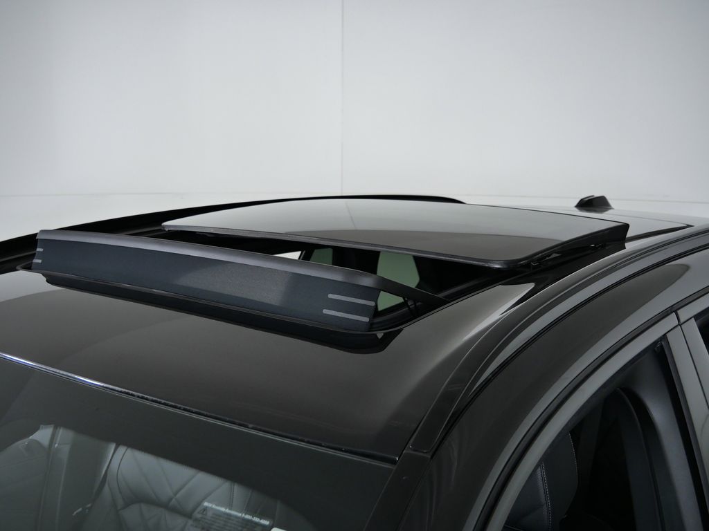 Thumbnail: 2026 BMW X5 - 18