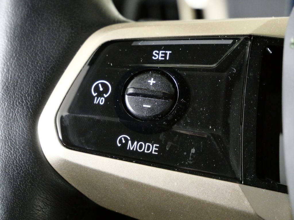 Thumbnail: 2023 BMW iX - 44