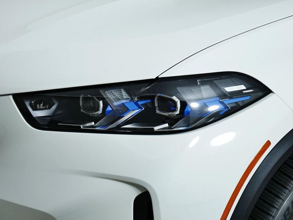 Thumbnail: 2026 BMW X5 - 16