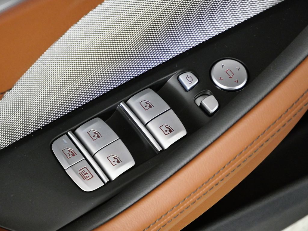 Thumbnail: 2026 BMW 8 Series - 35