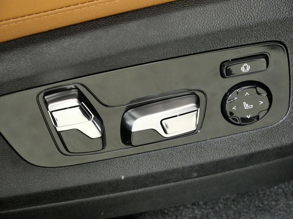 Thumbnail: 2026 BMW X5 - 22