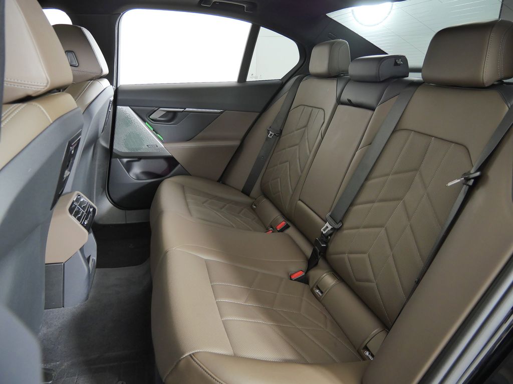 Thumbnail: 2026 BMW i5 - 35