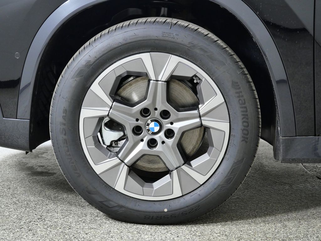 Thumbnail: 2026 BMW X1 - 17