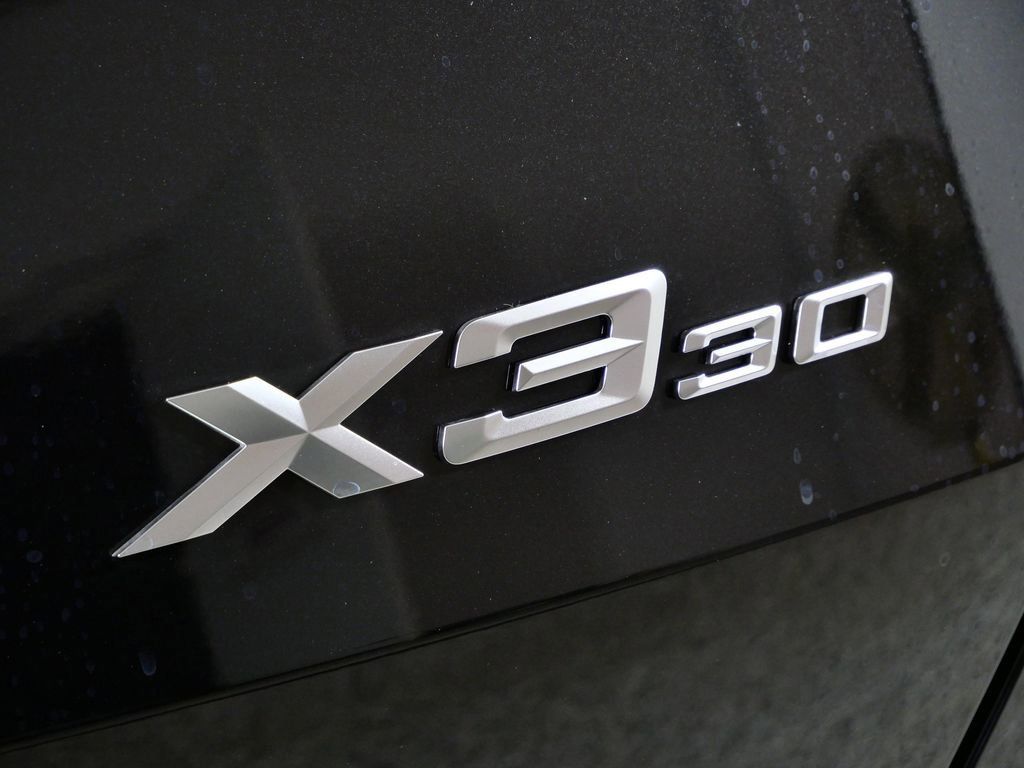 Thumbnail: 2026 BMW X3 - 14