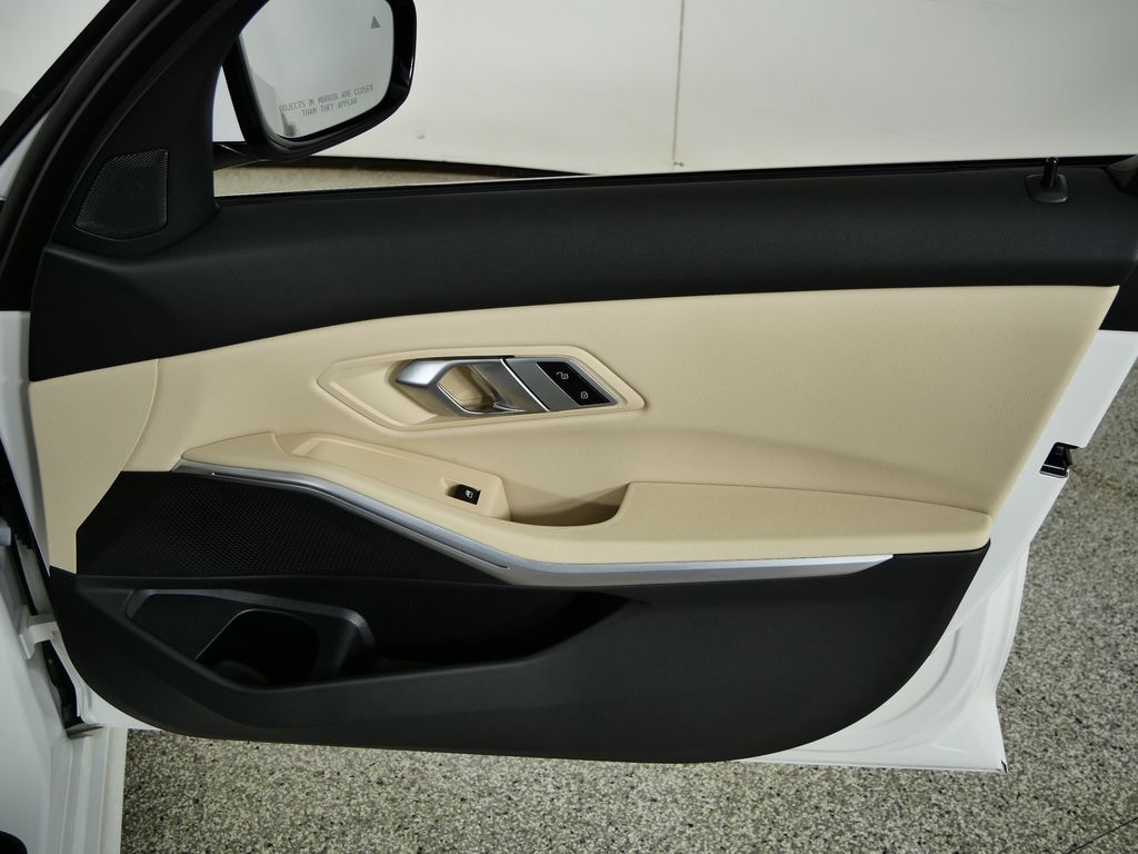 Thumbnail: 2023 BMW 3 Series - 23