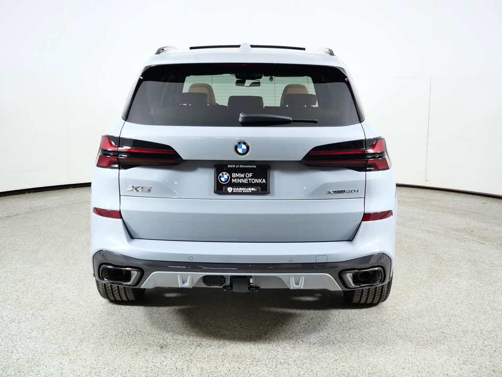 Thumbnail: 2026 BMW X5 - 10