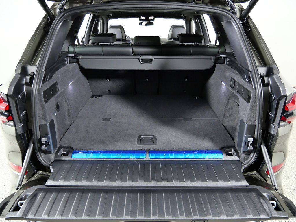 Thumbnail: 2026 BMW X5 - 28