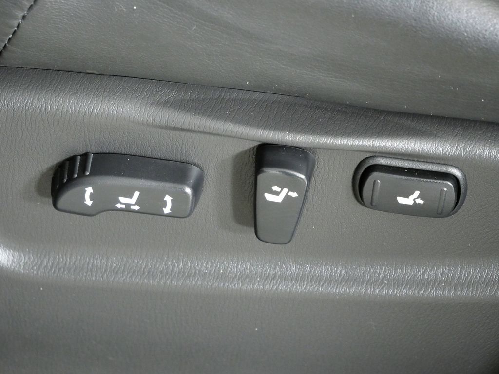 Thumbnail: 2015 INFINITI QX80 - 37