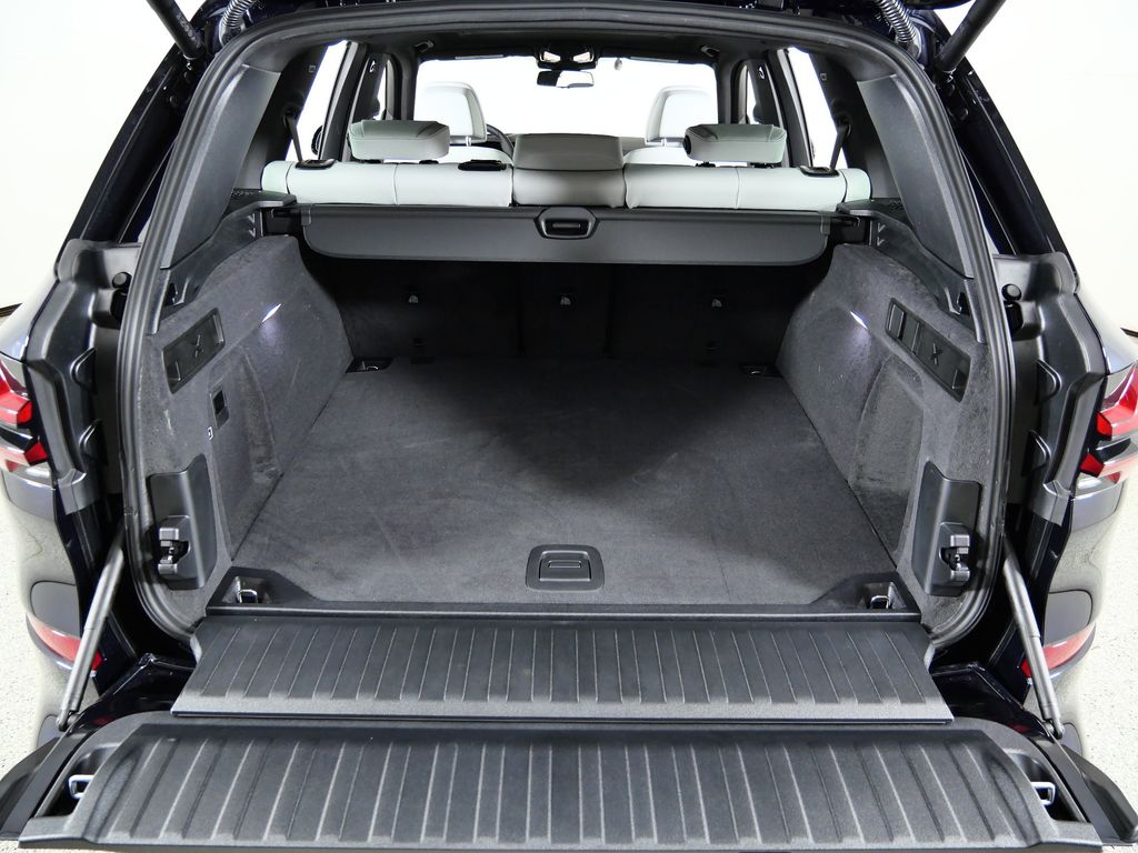 Thumbnail: 2026 BMW X5 - 28