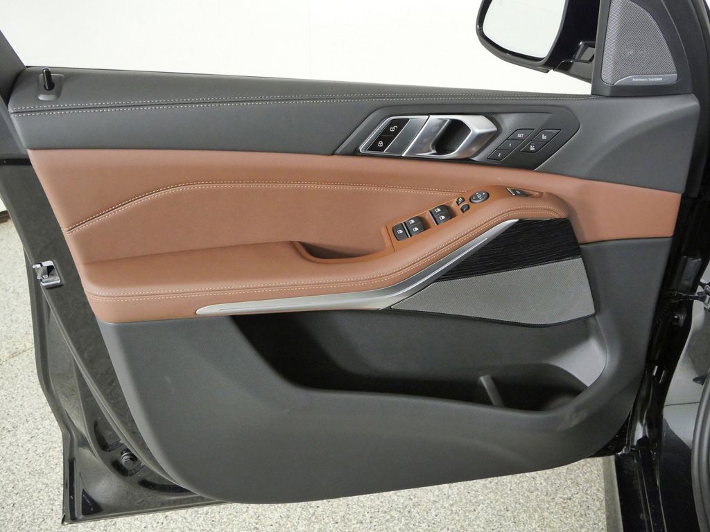 Thumbnail: 2026 BMW X5 - 34