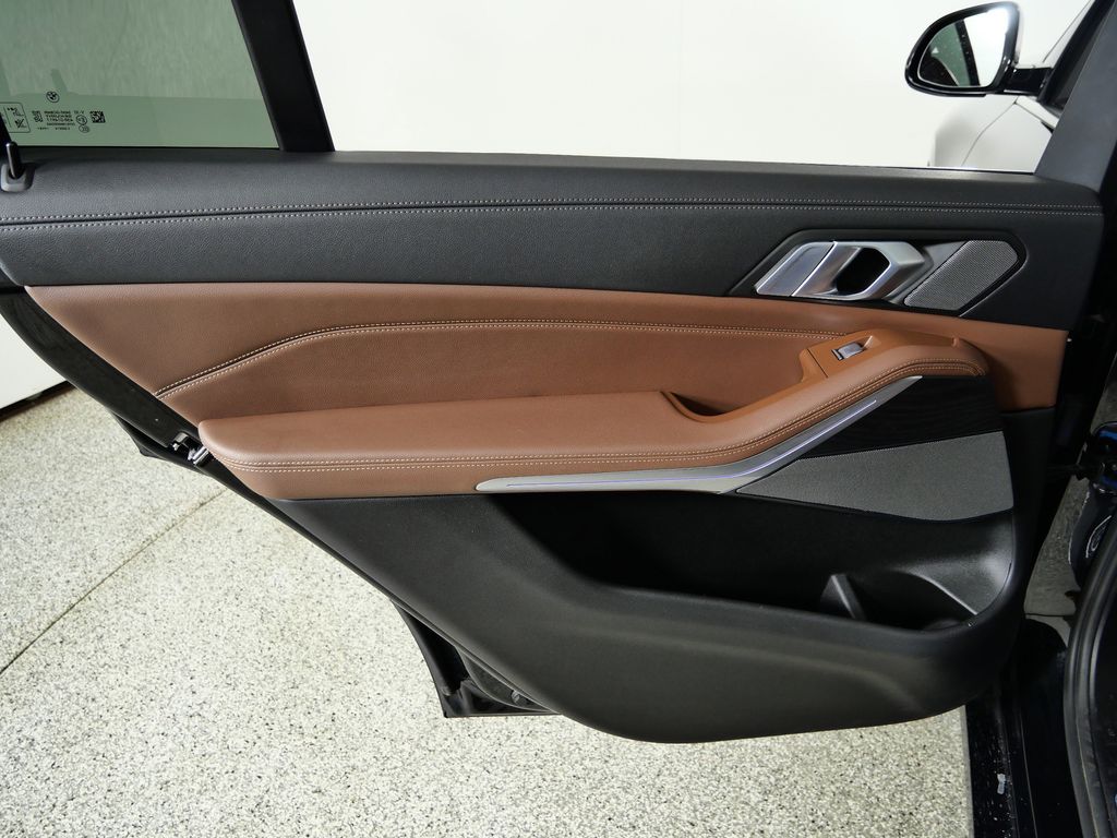 Thumbnail: 2020 BMW X7 - 31