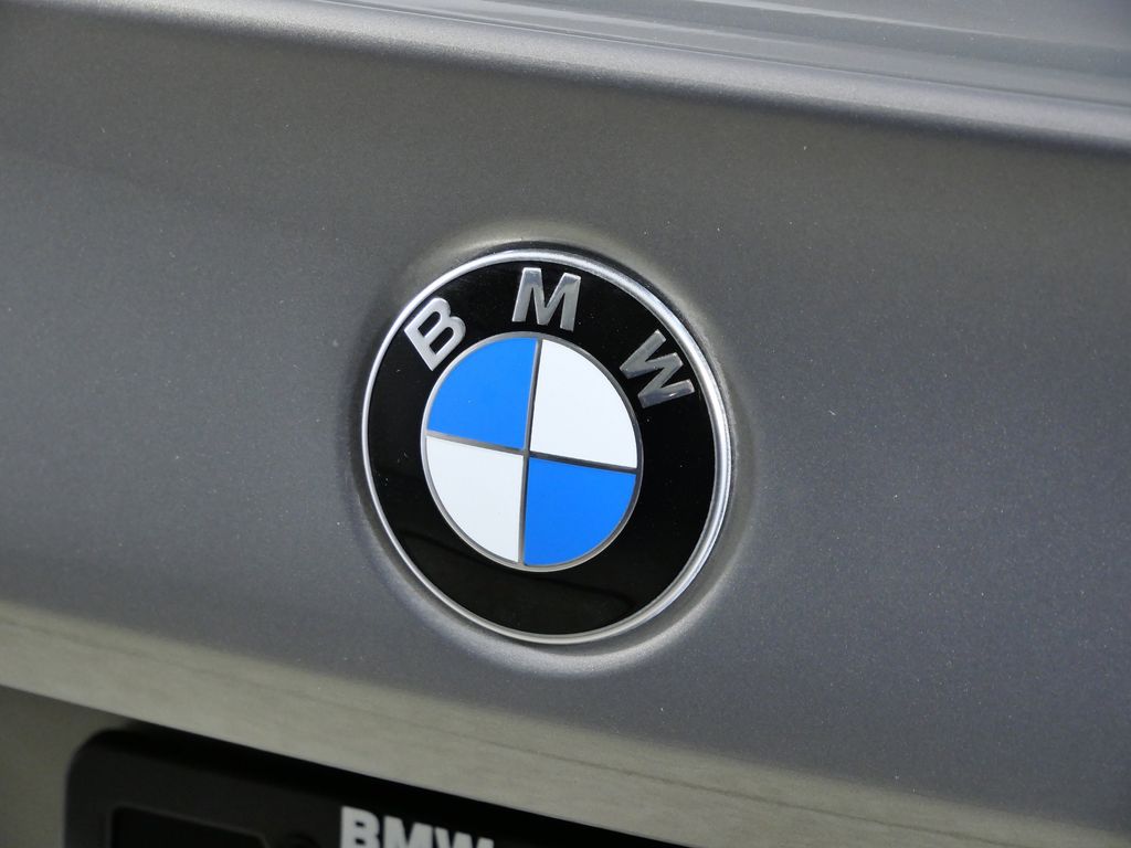 Thumbnail: 2025 BMW 5 Series - 14