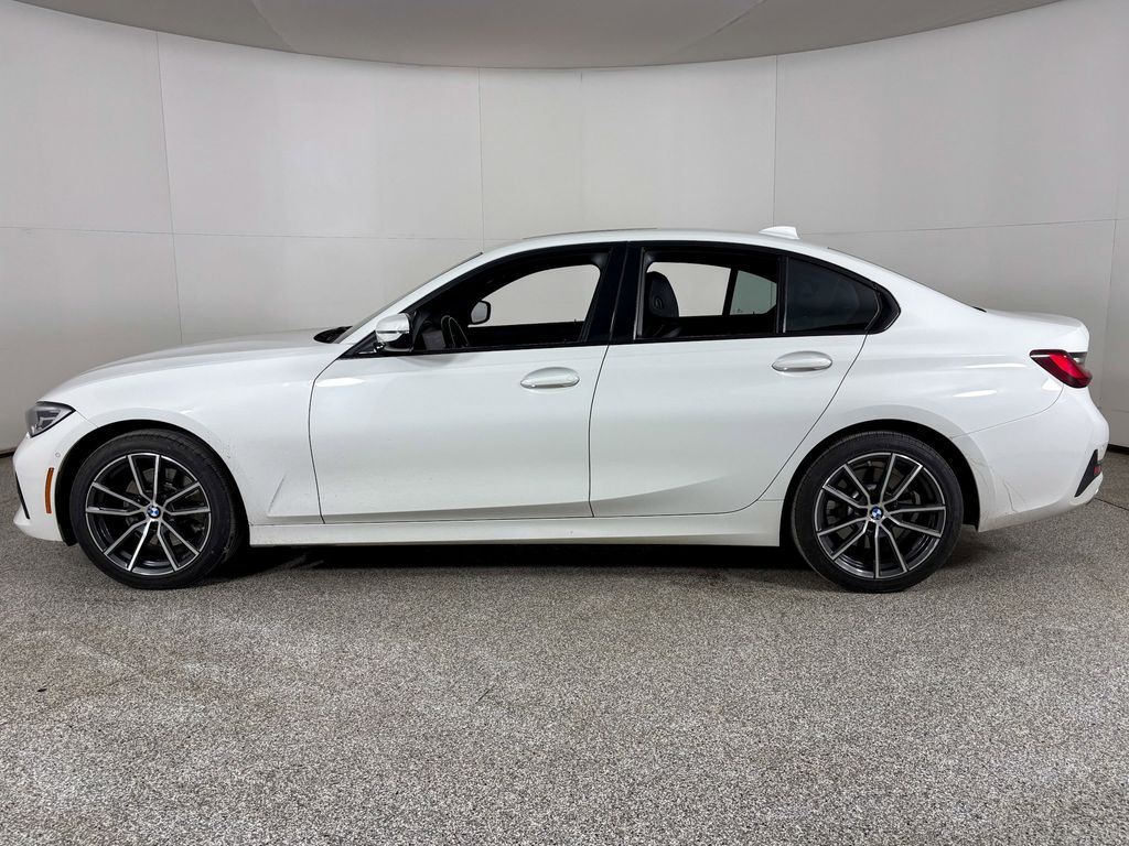 Thumbnail: 2022 BMW 3 Series - 6