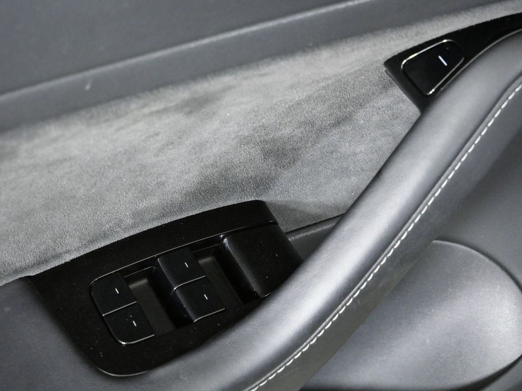 Thumbnail: 2018 Tesla Model 3 - 36