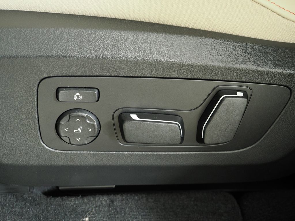 Thumbnail: 2025 BMW X3 - 37