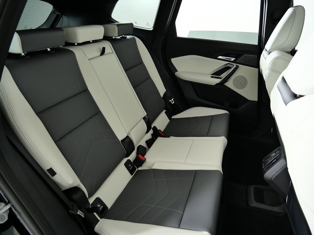 Thumbnail: 2026 BMW X1 - 25