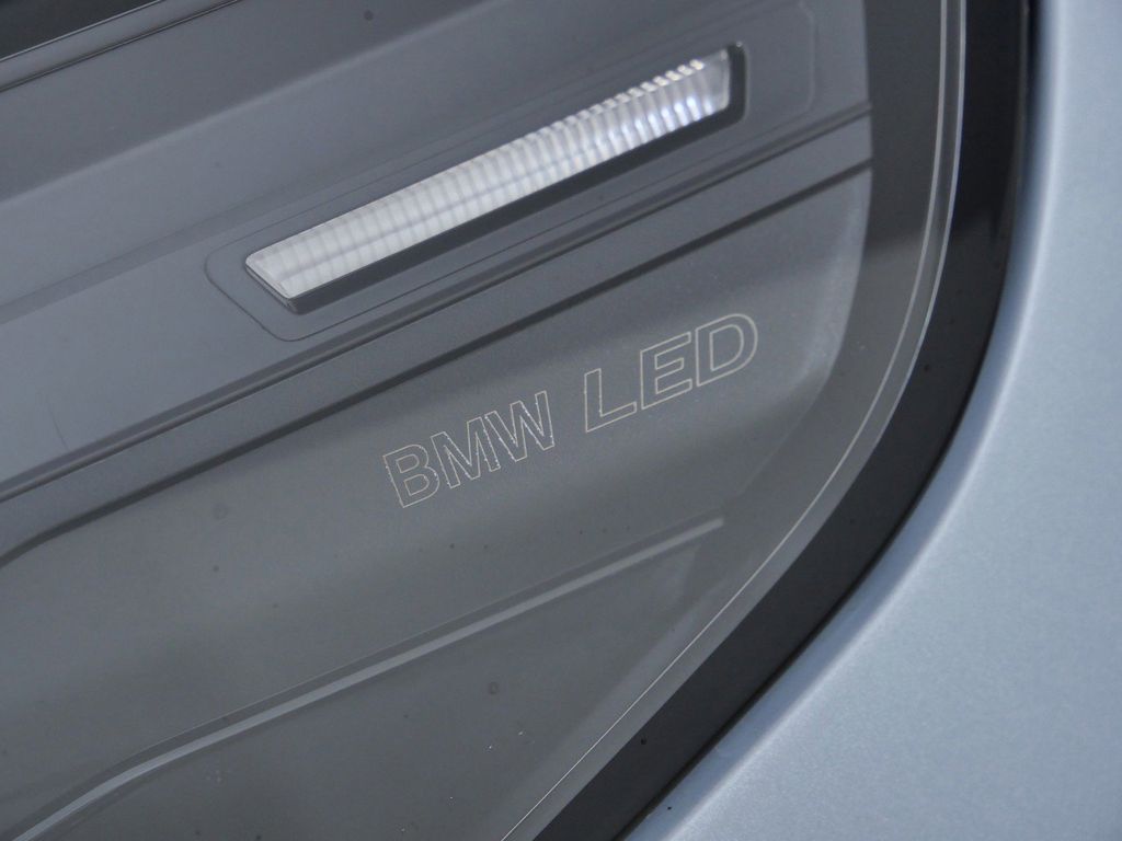 Thumbnail: 2026 BMW 5 Series - 4
