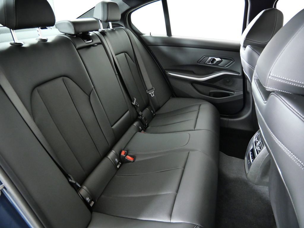 Thumbnail: 2026 BMW 3 Series - 28