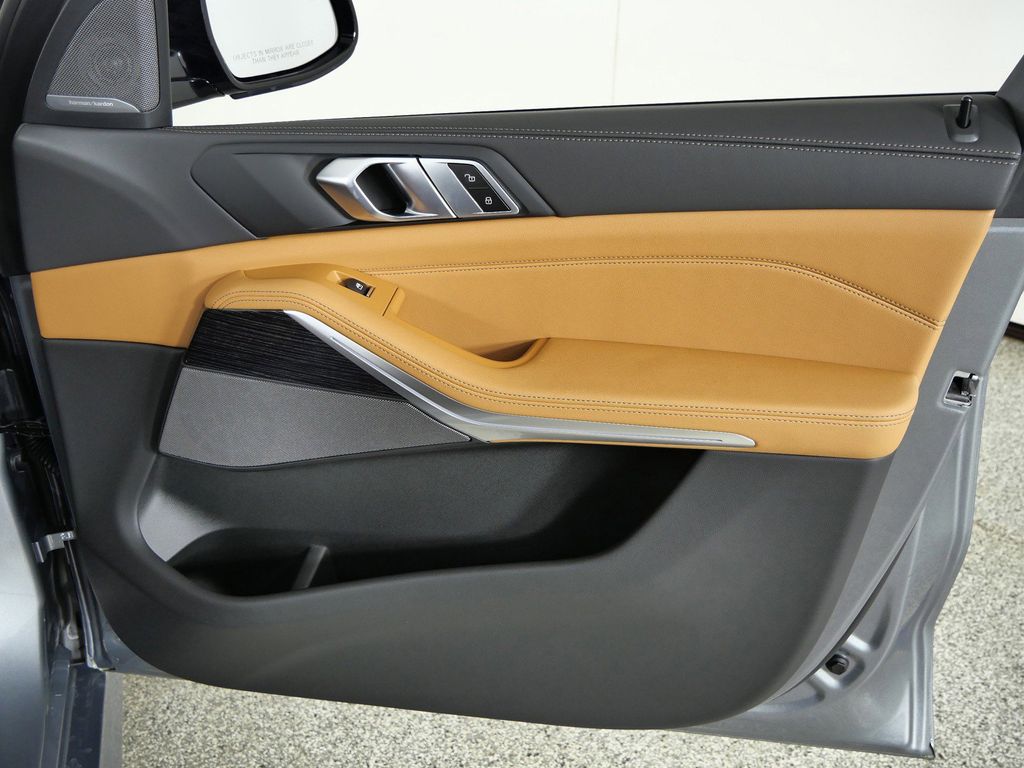 Thumbnail: 2026 BMW X5 - 19