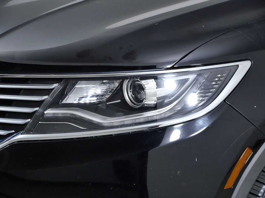 Thumbnail: 2017 Lincoln MKX - 4