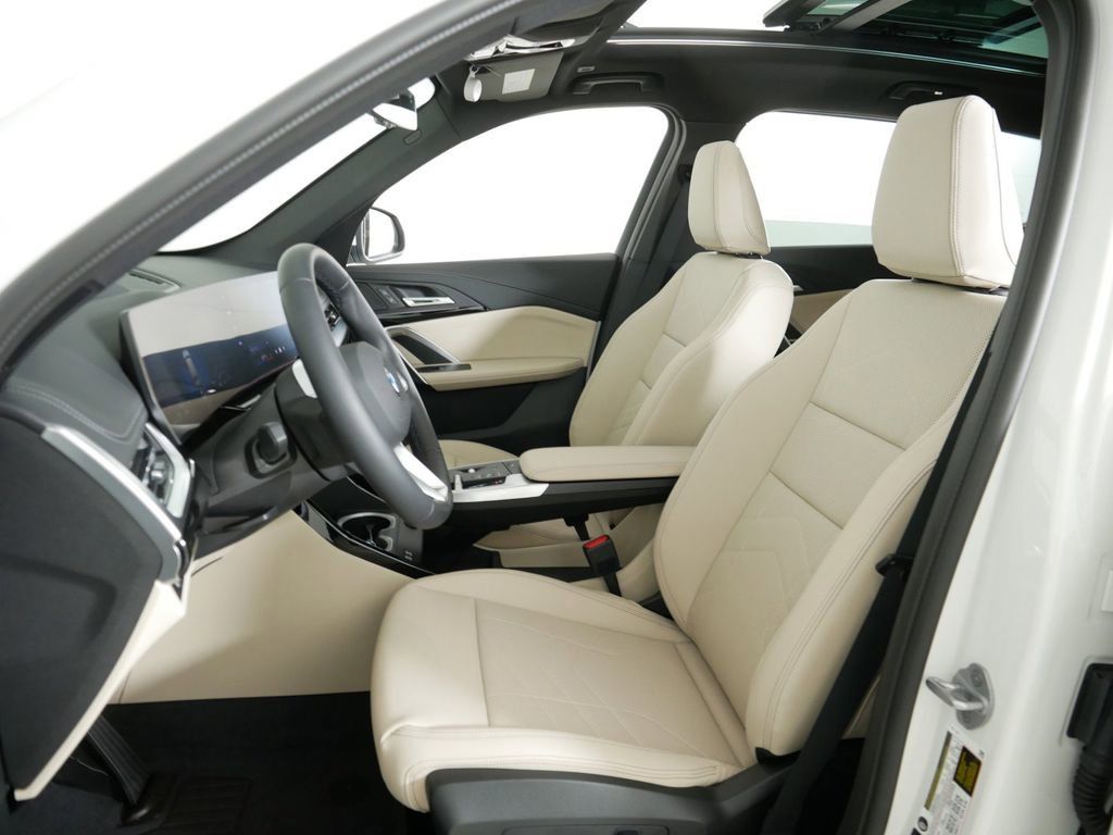 Thumbnail: 2025 BMW X1 - 32