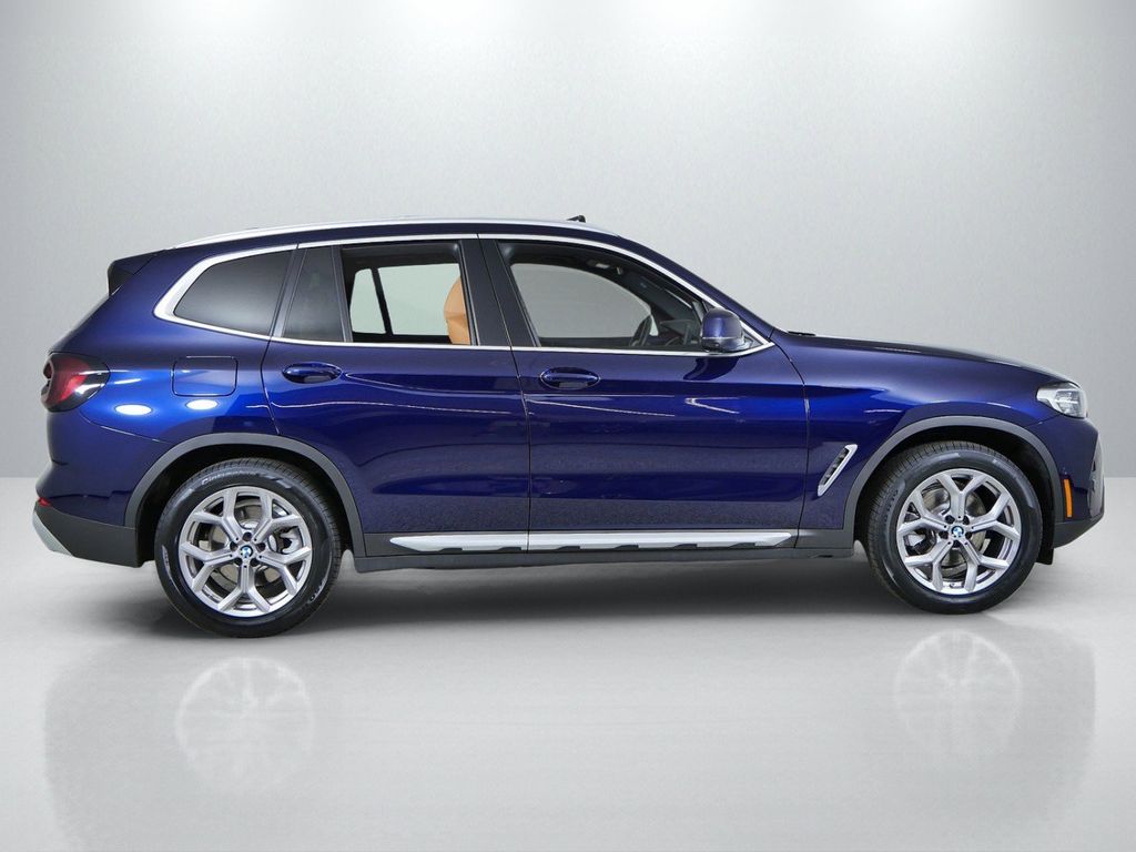 Thumbnail: 2023 BMW X3 - 10