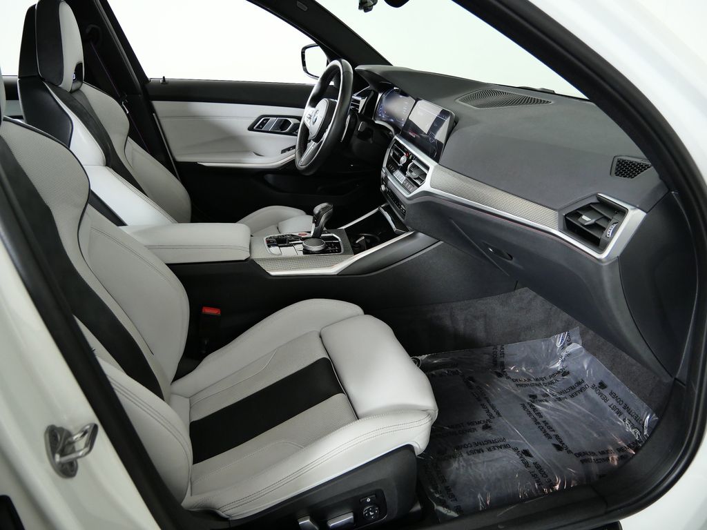 Thumbnail: 2022 BMW M3 - 21