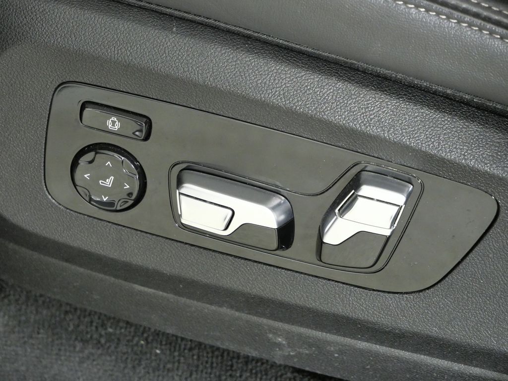 Thumbnail: 2022 BMW X5 - 39